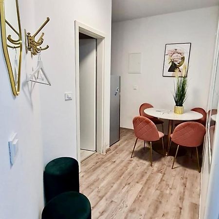 Ljubljana Central Lux Apartment With Free Parking Bagian luar foto