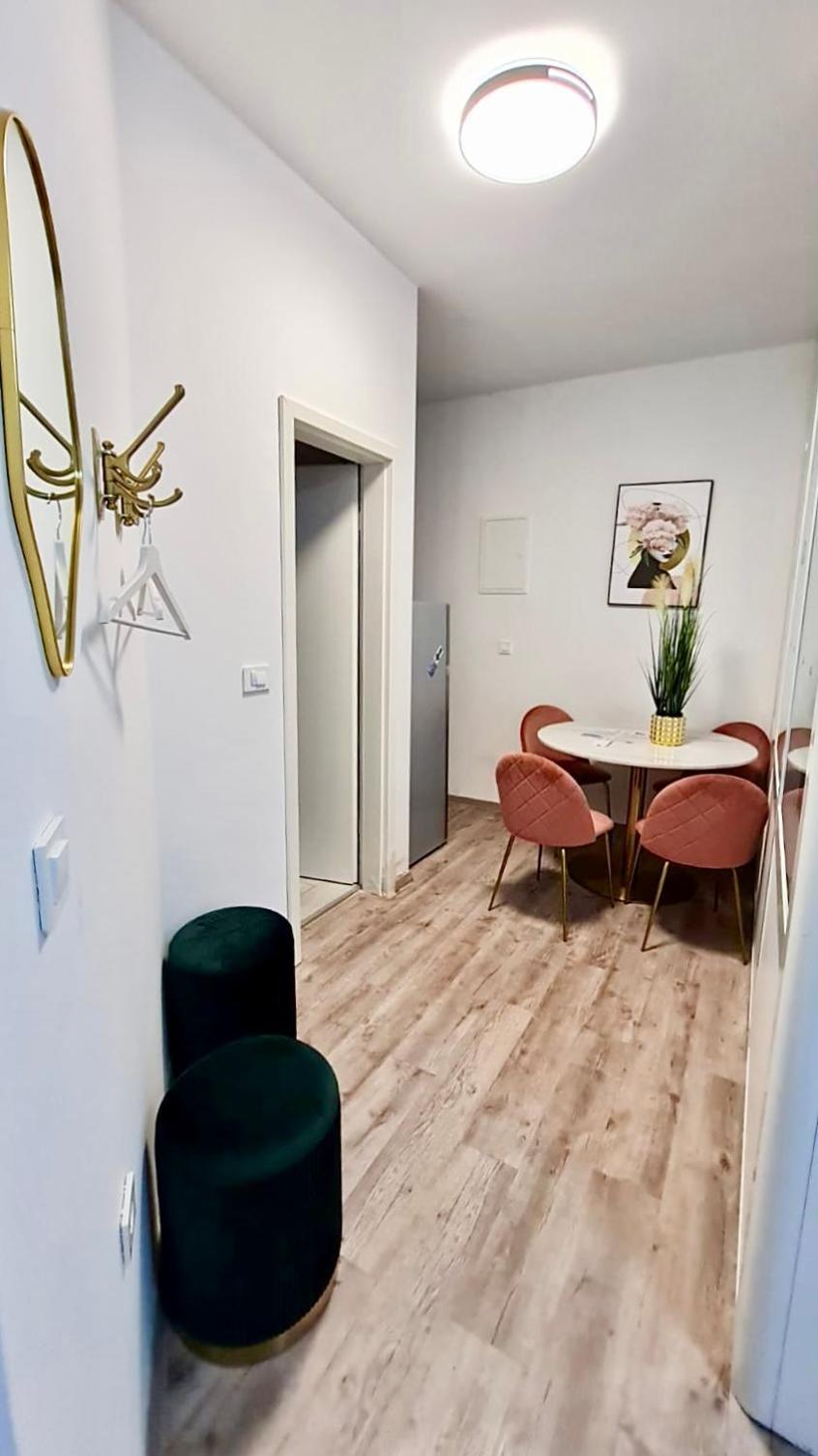 Ljubljana Central Lux Apartment With Free Parking Bagian luar foto